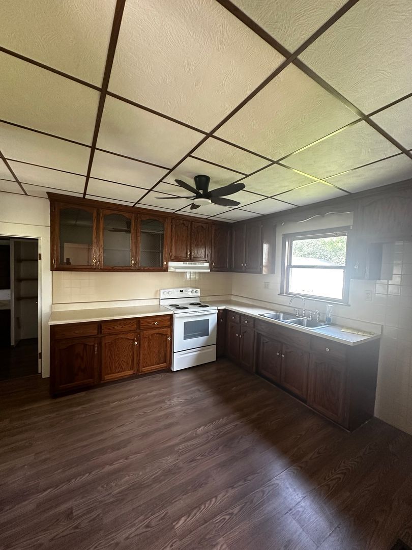 393 Jackson St – photo 3