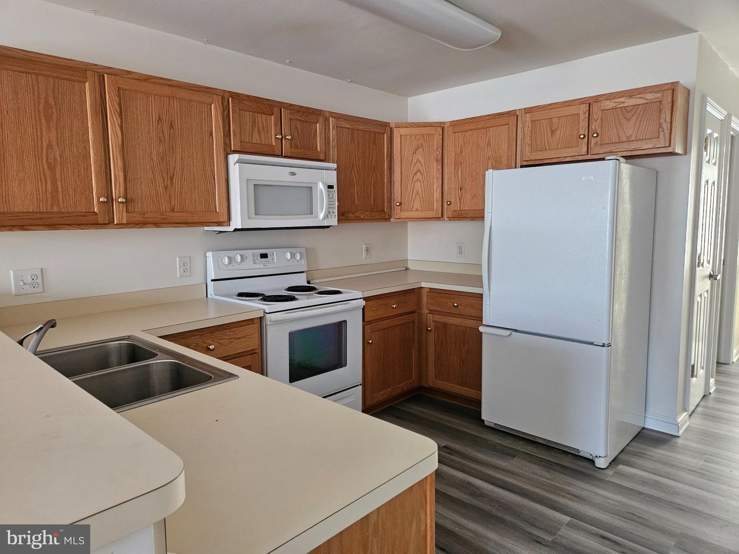 101 W Sunset Ave – photo 5