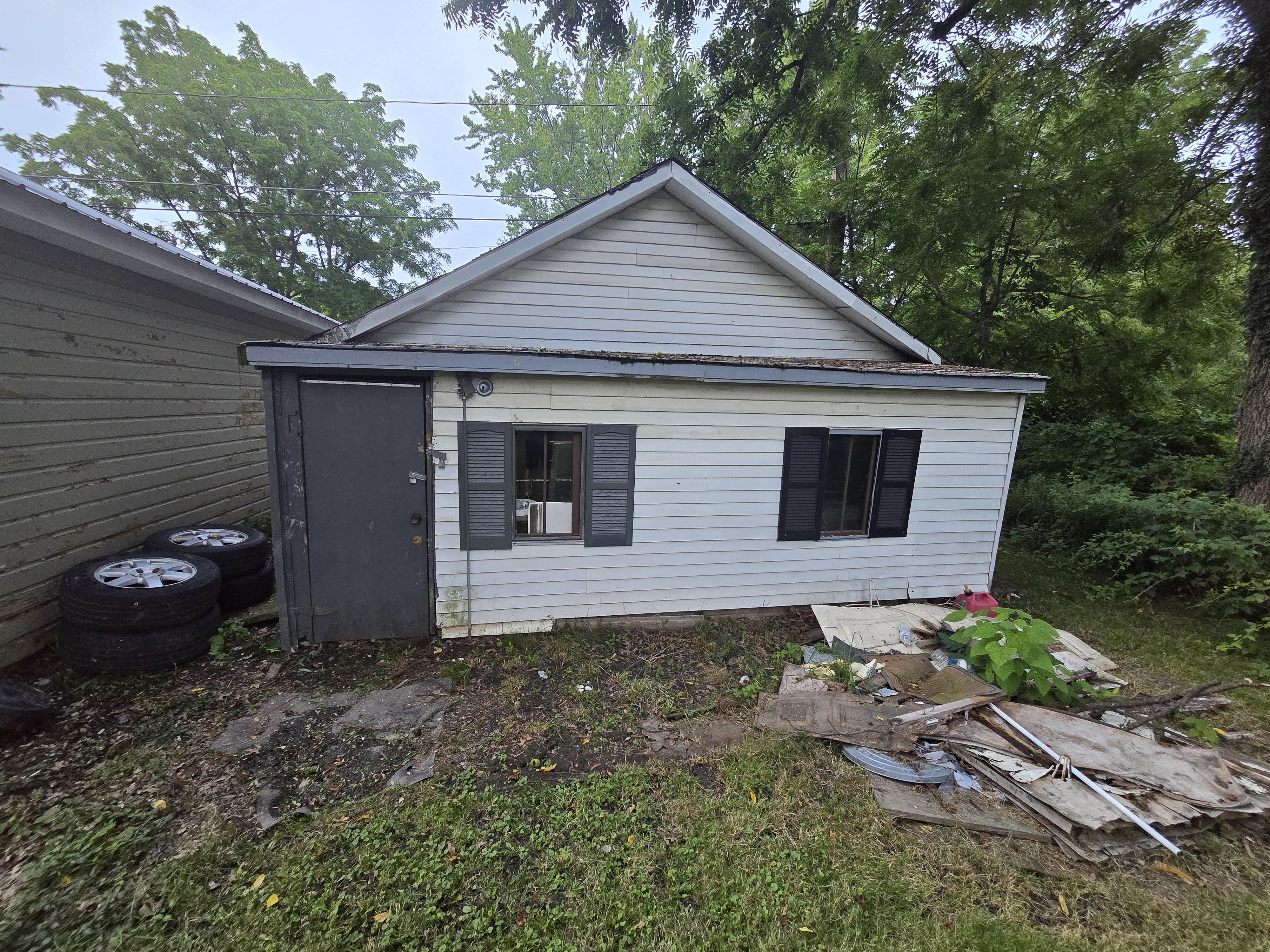 329 11th St – photo 5