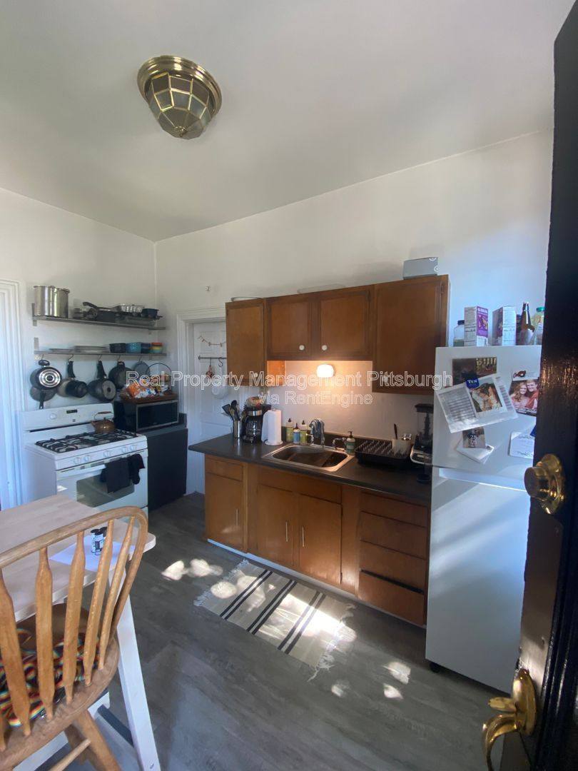 207 S Millvale Ave unit 1 – photo 2