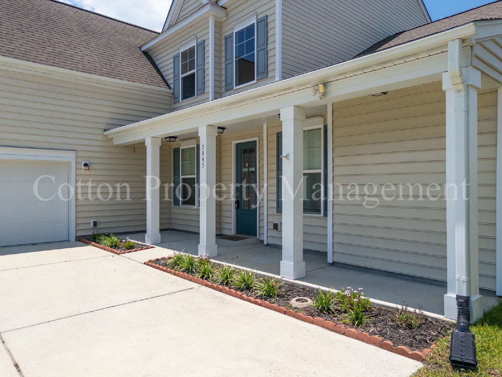 7445 Darius Dr – photo 4