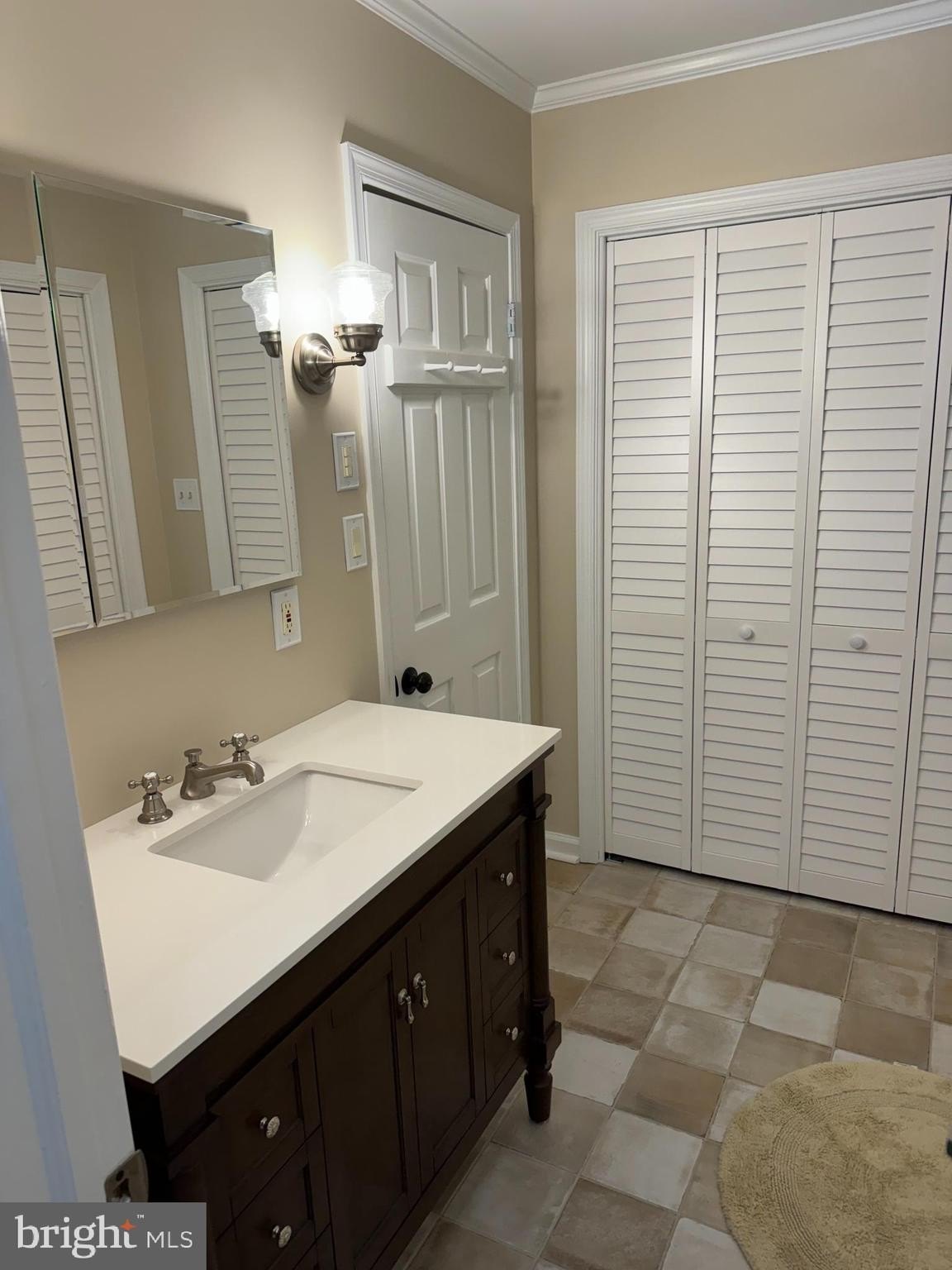 106 Kingsbridge Rd – photo 2