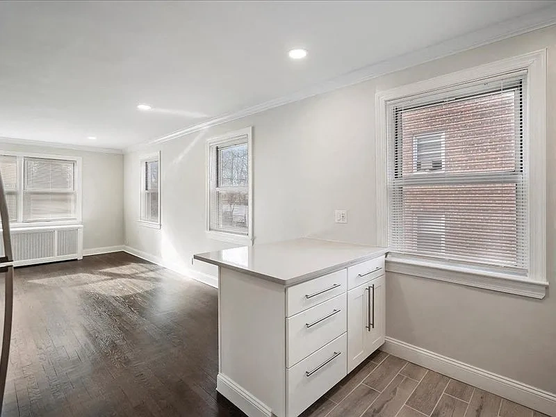 Larch Gardens Apartments – photo 5