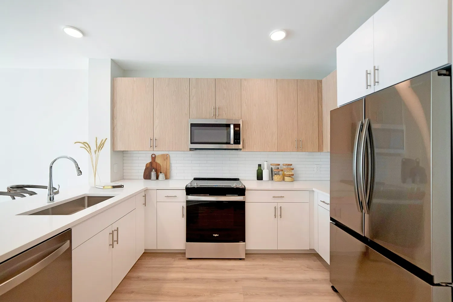 EDGE Apartments – photo 4