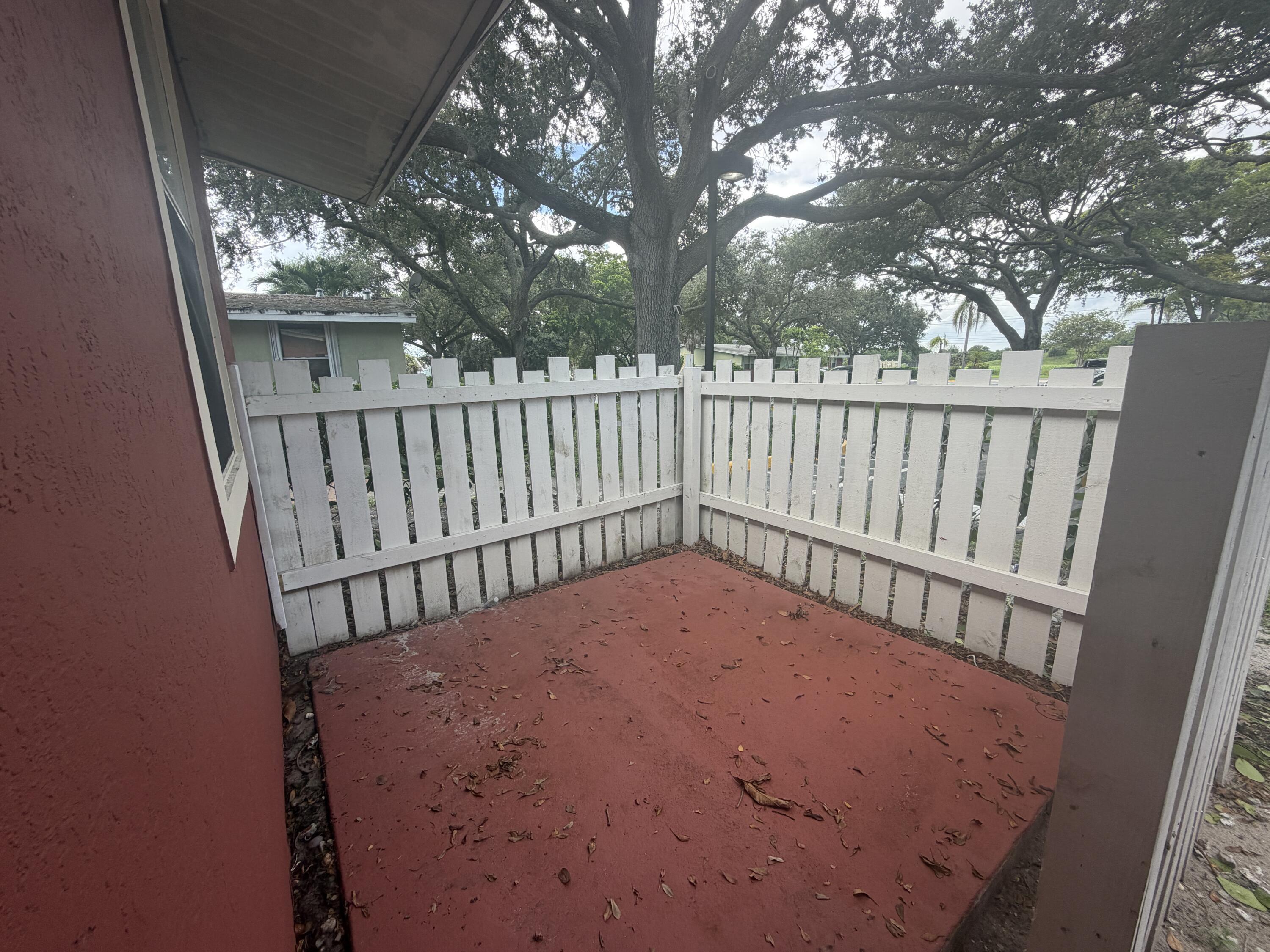 7194 Southgate Blvd – photo 3