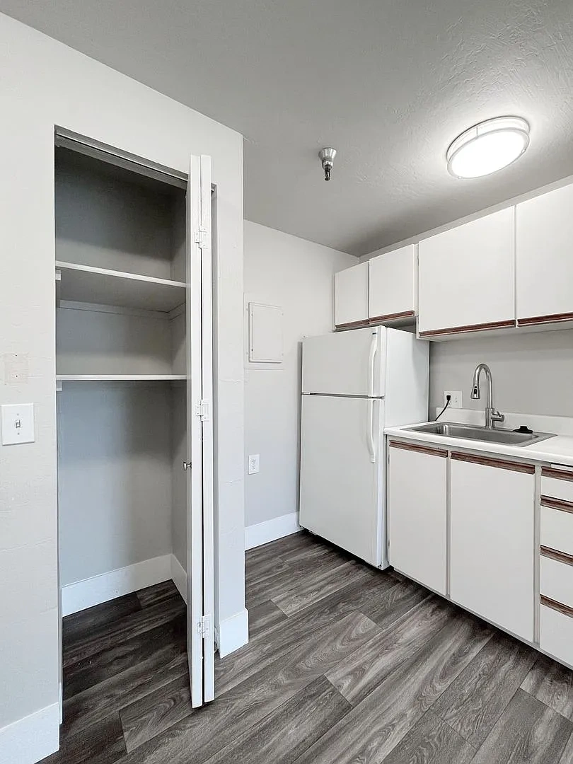 Highlander Apartments – photo 1