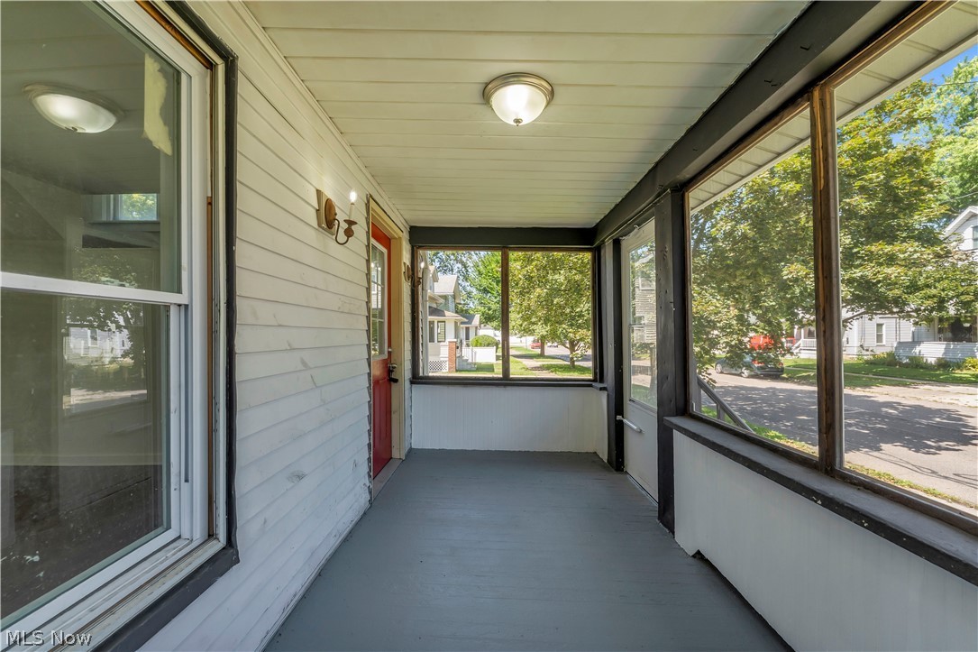 1296 W Wilbeth Rd – photo 3