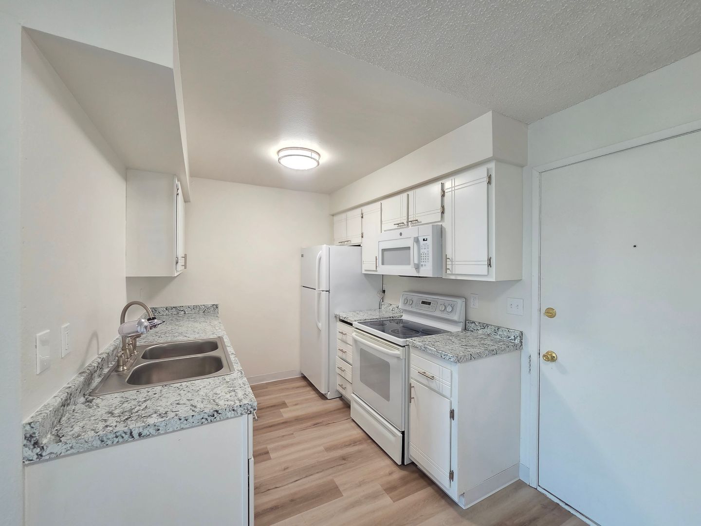 1204 W 6th Ave unit 104 – photo 4