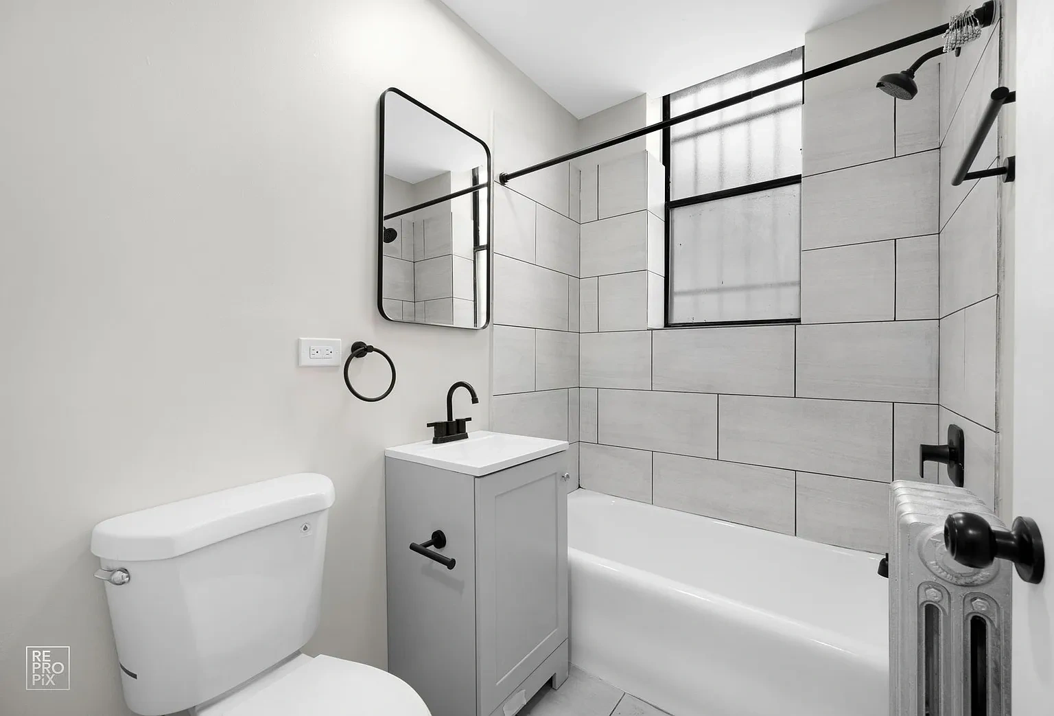 7715 S South Shore – photo 3