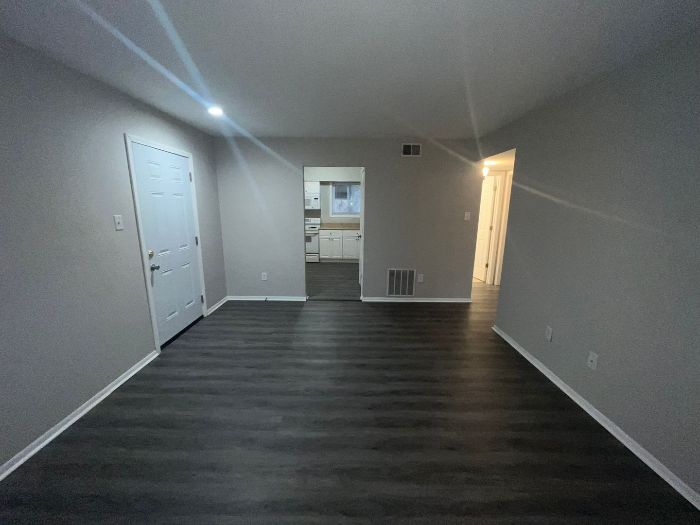 1500 Schiller Ave unit 1500-D – photo 2
