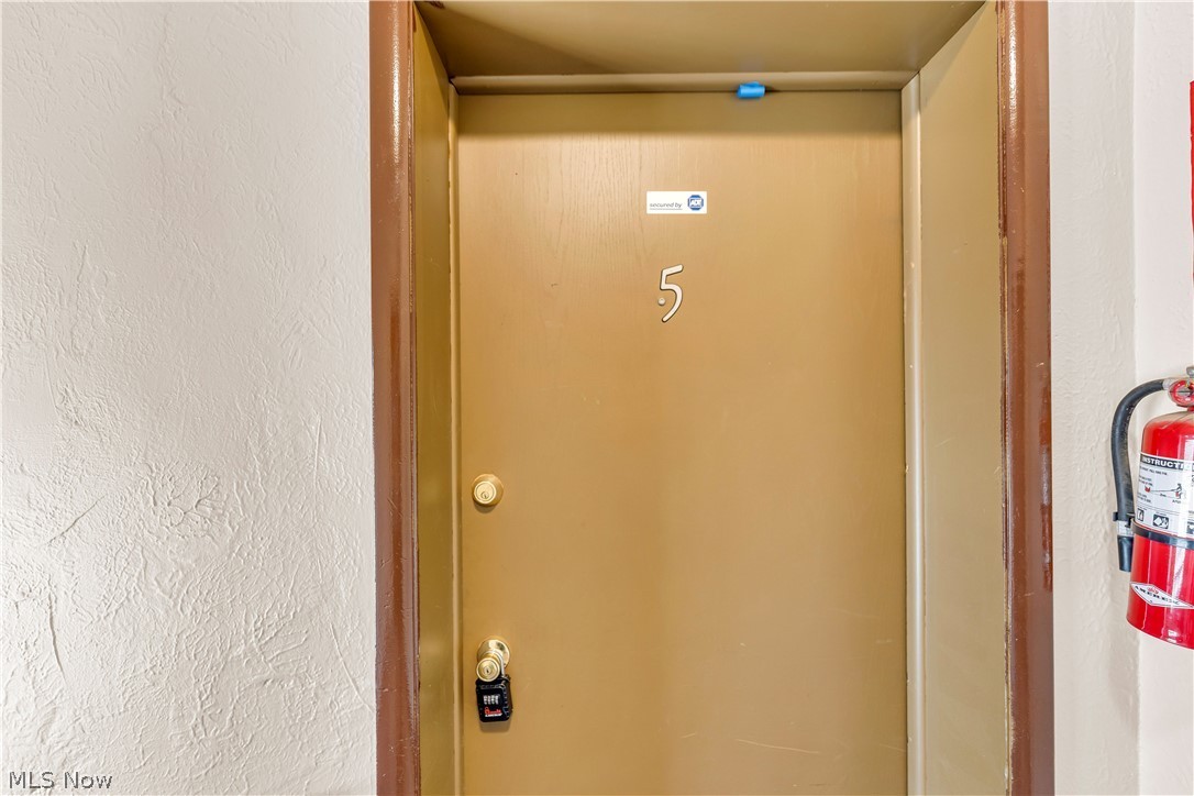 5175 Warrensville Center Rd unit 5 – photo 4