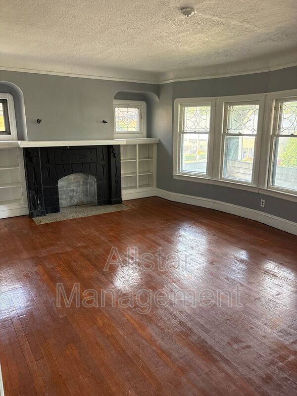 3255 E 139th St unit UP – photo 3
