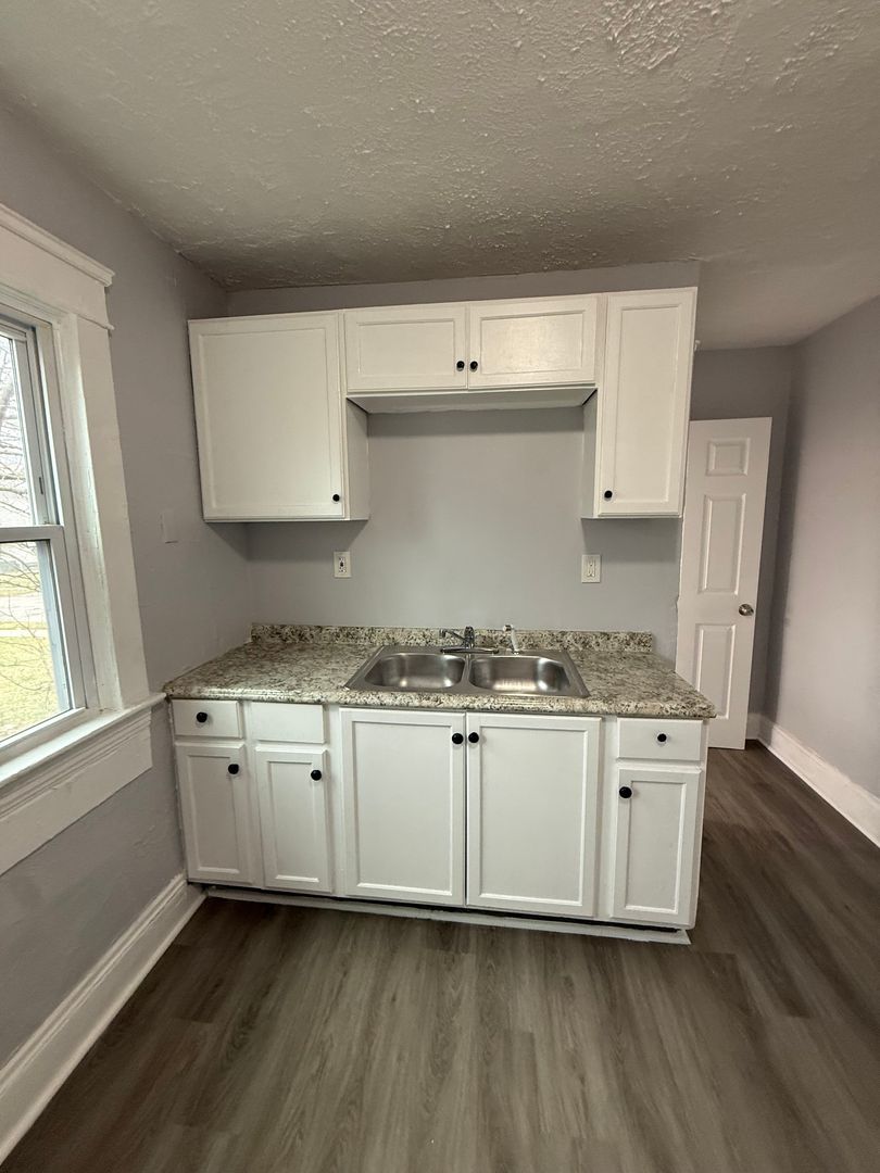 3375 E 145th St – photo 3