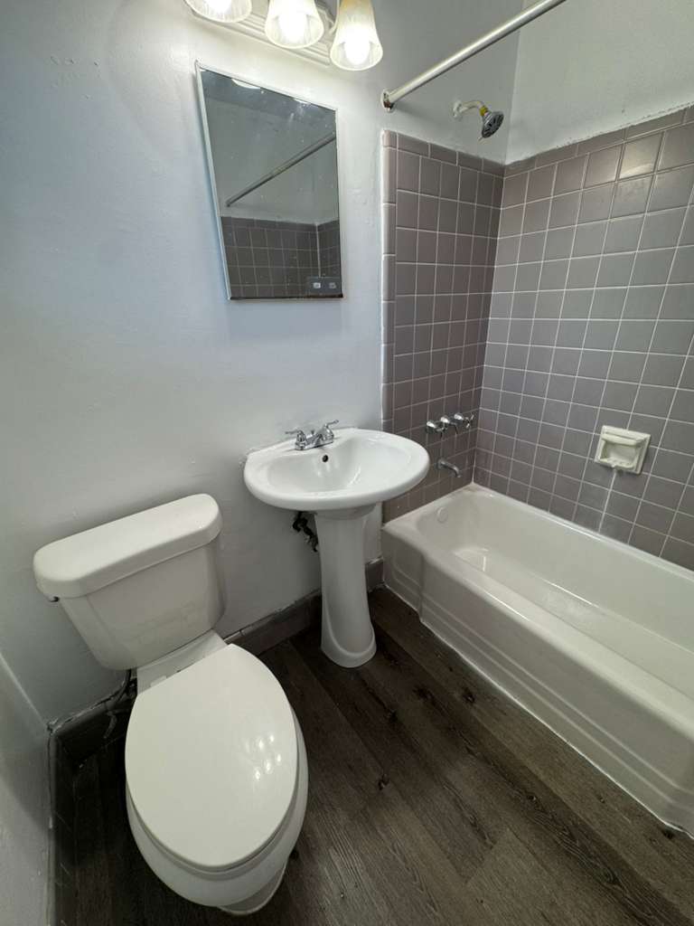 965 W 36th St unit 8 – photo 5