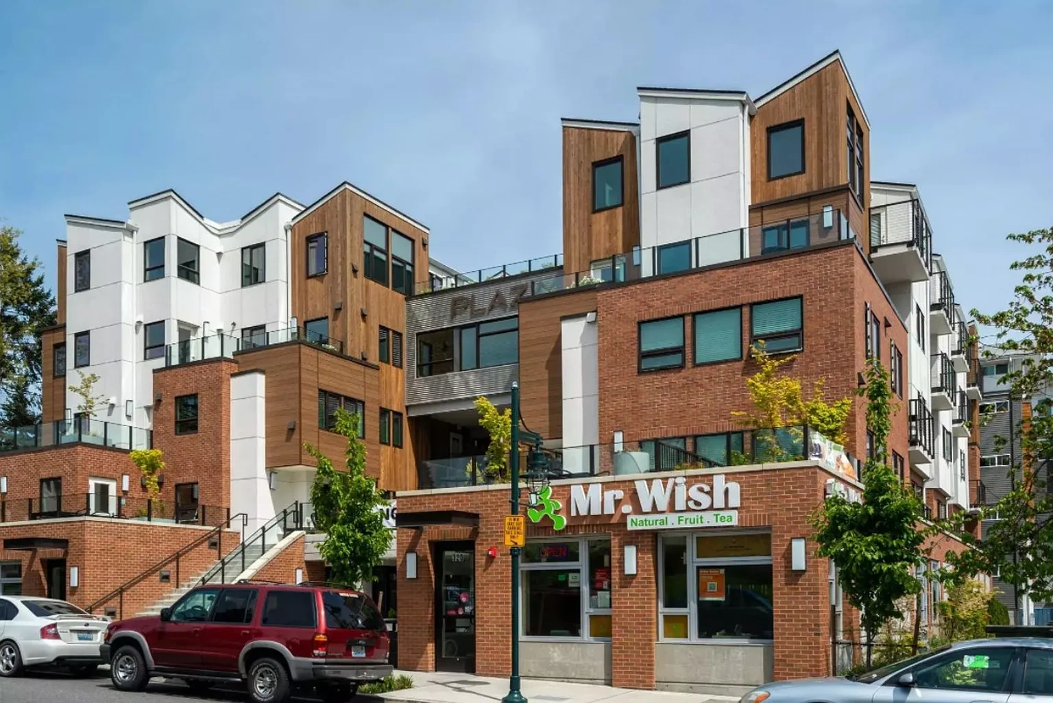 Plaza Apartments – photo 2