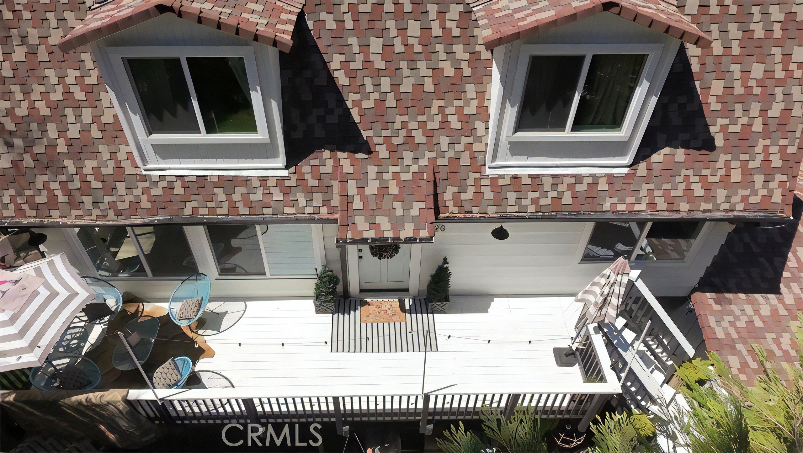 220 Oak Dr – photo 2