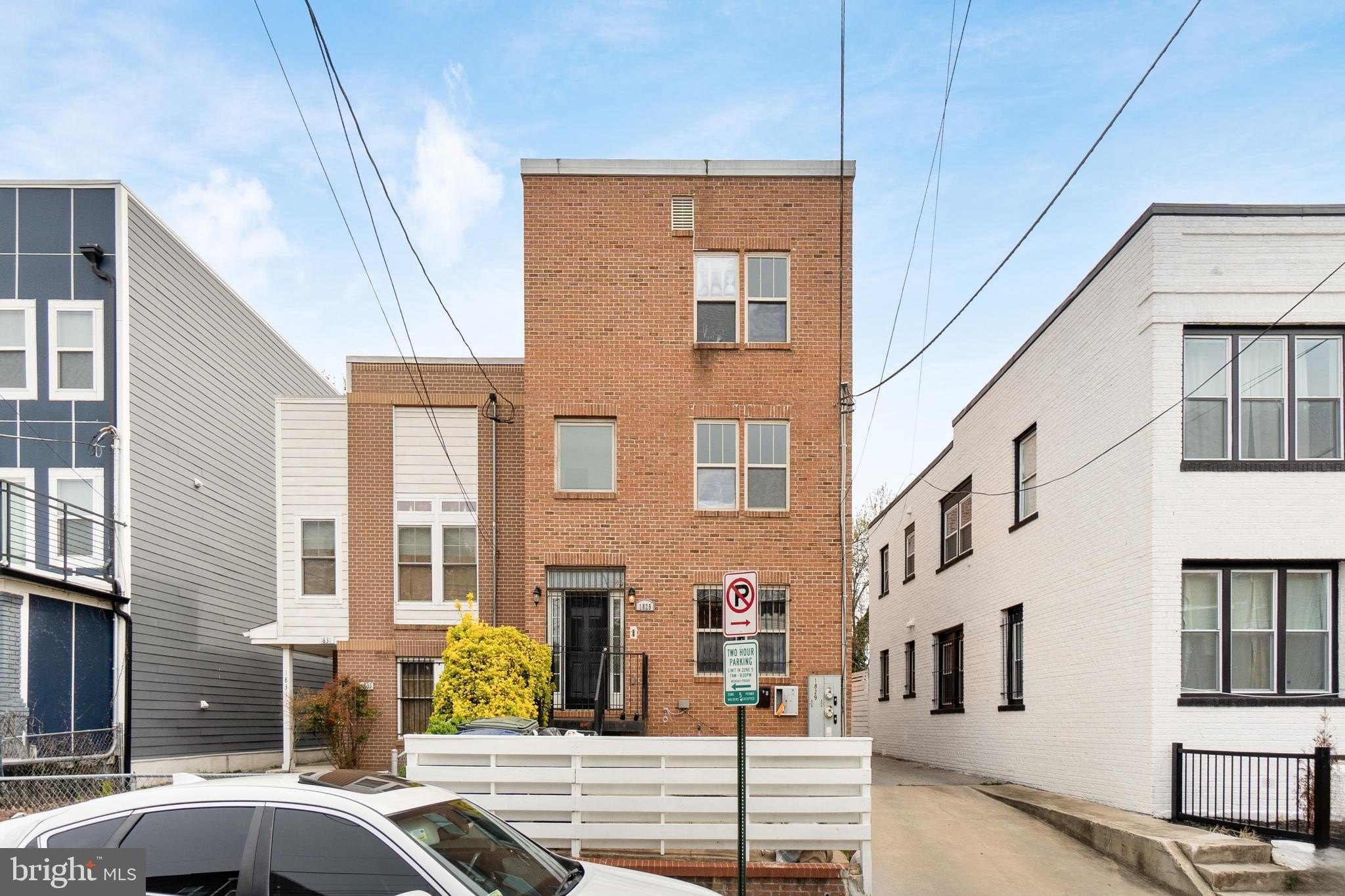 1829 Providence St NE #B – photo 1
