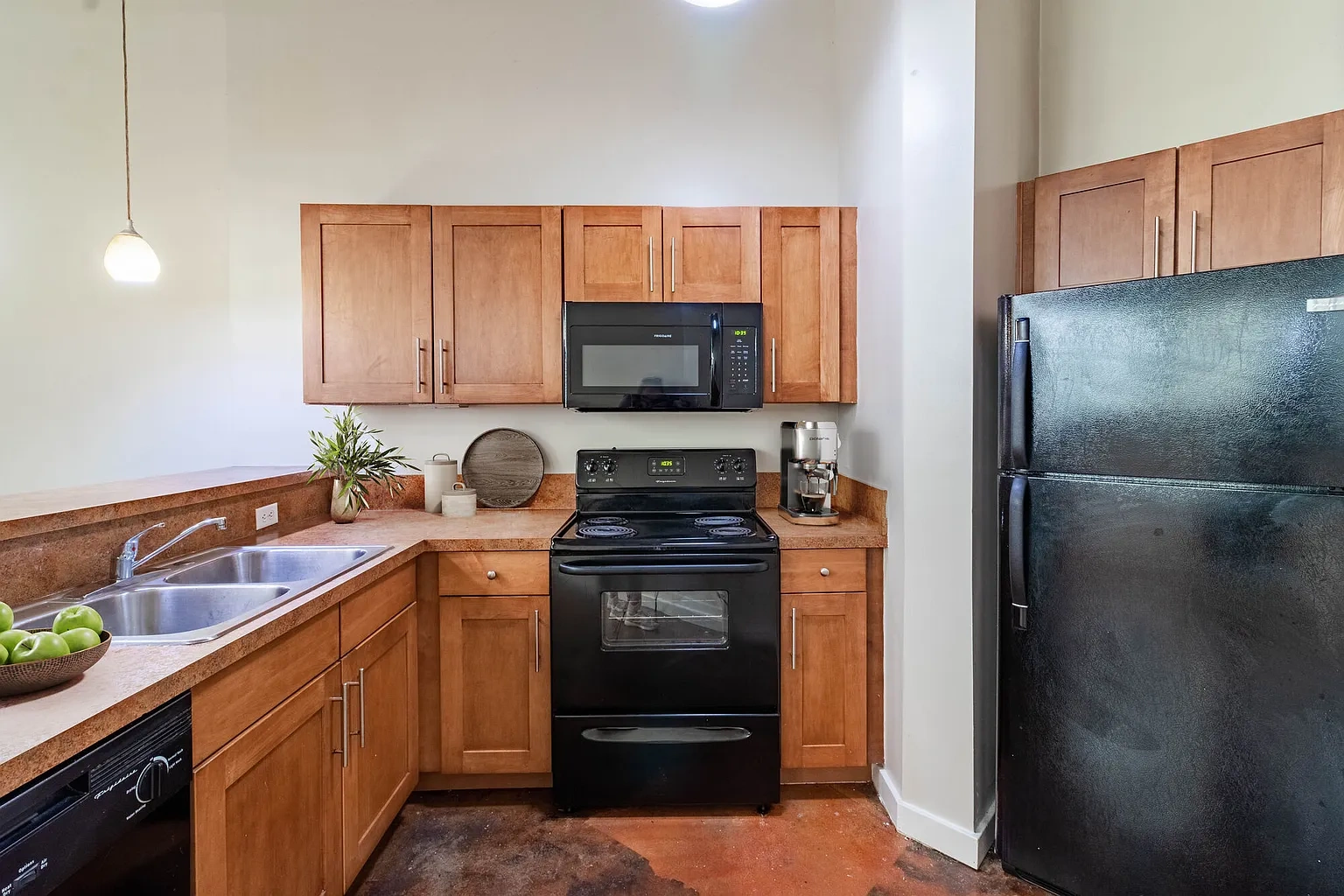 District Square Apartments – photo 1