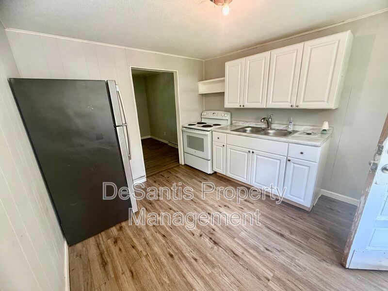 3141 30th St – photo 3