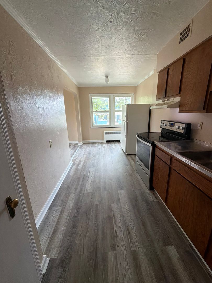 110 Blymyer Ave unit Apartment #39 – photo 2