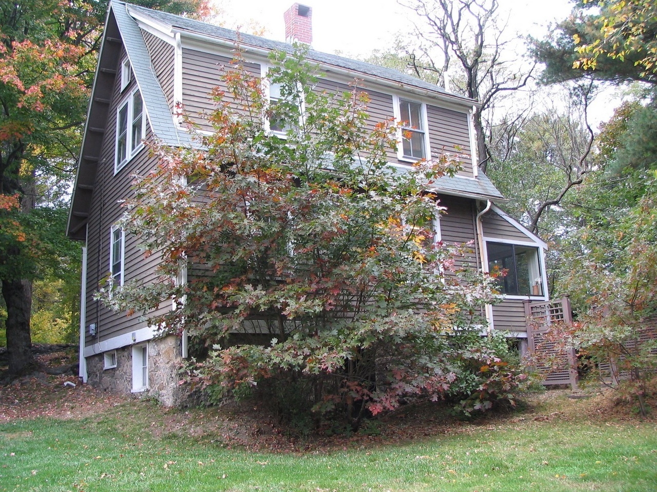 100 Goddard Ave – photo 1