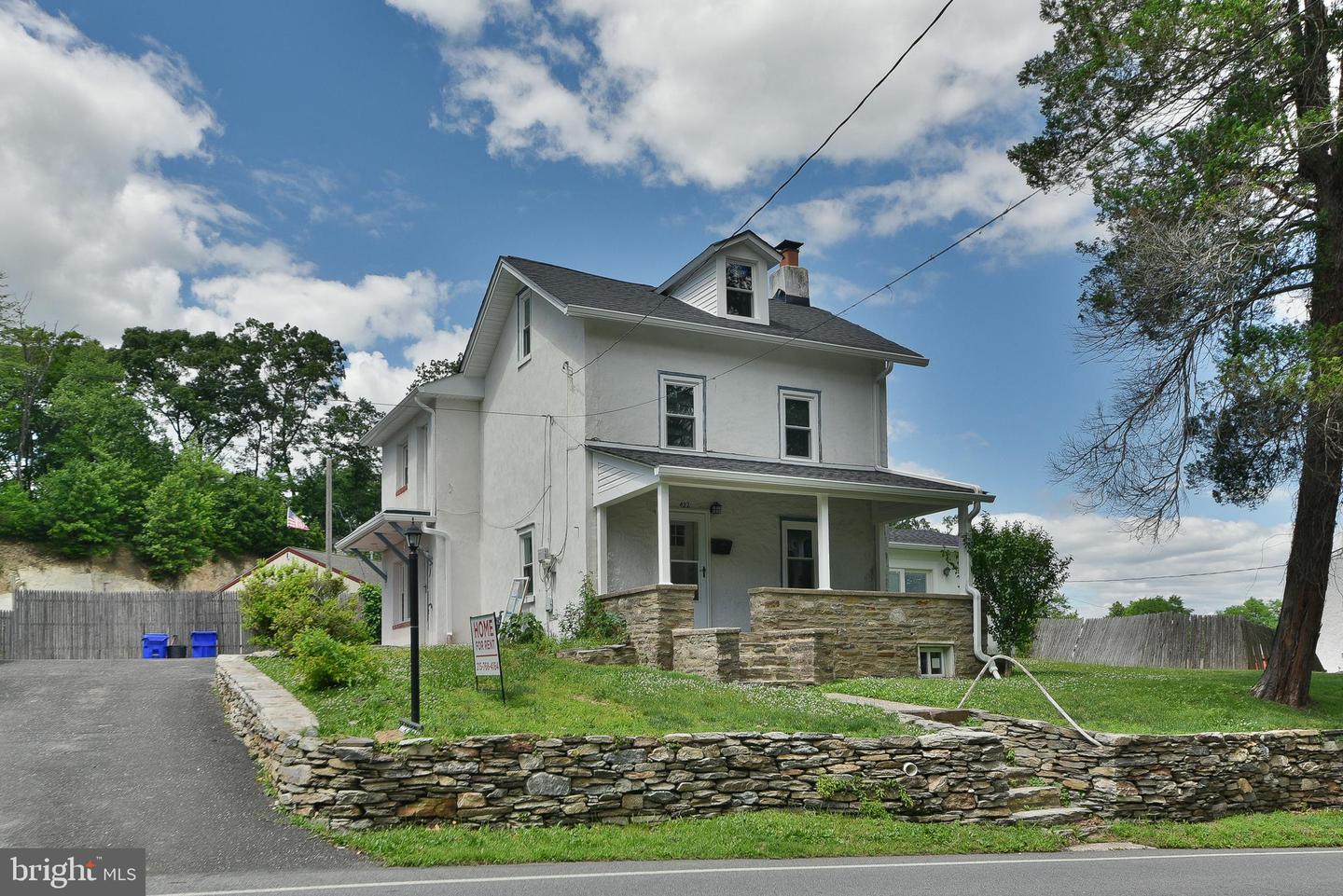 422 Willow Grove Ave – photo 2
