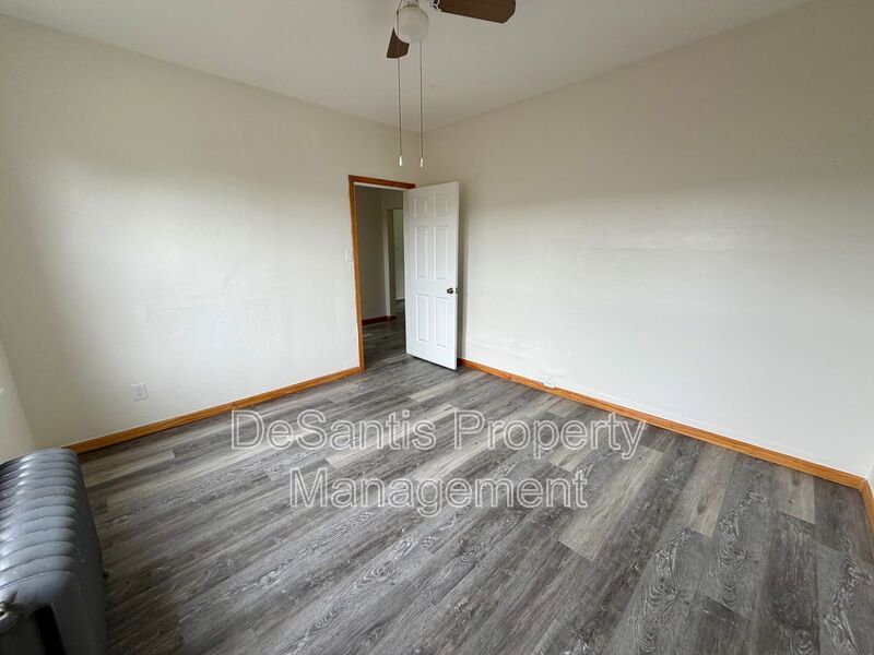 42 Warren St – photo 4