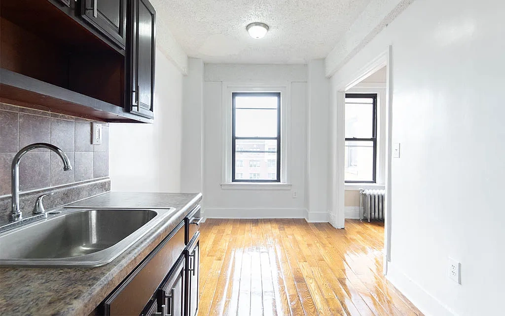 106 S Harrison St – photo 4