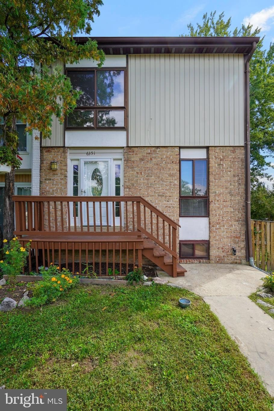 6351 Rockshire St – photo 3