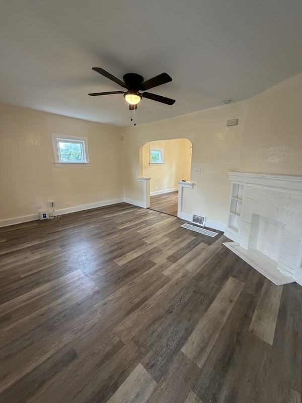 3926 E 121st St – photo 3