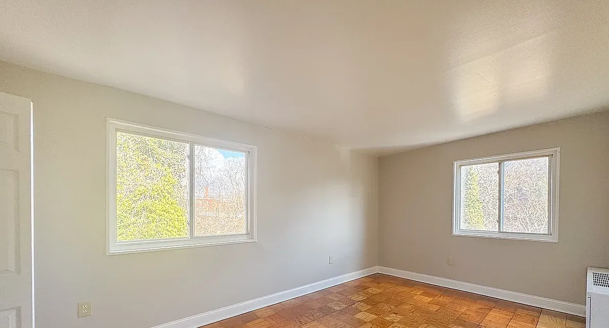 Delton Apartments – photo 4