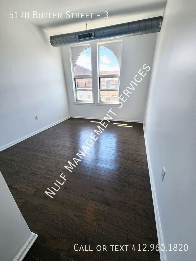 5170 Butler St – photo 2