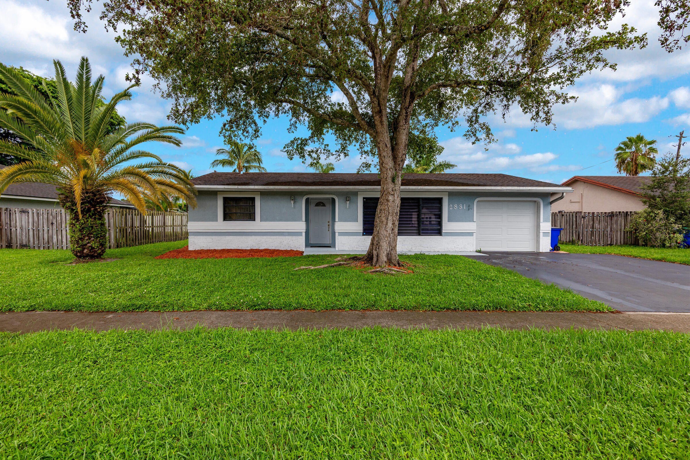 2831 NW 51st Terrace – photo 2