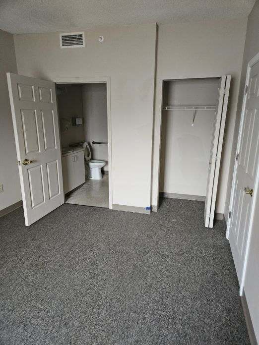 811 W Coomer St unit Apt 3 – photo 4