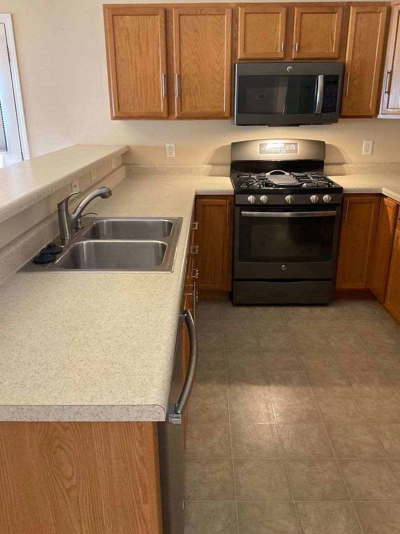 10907 Upland Terrace – photo 5