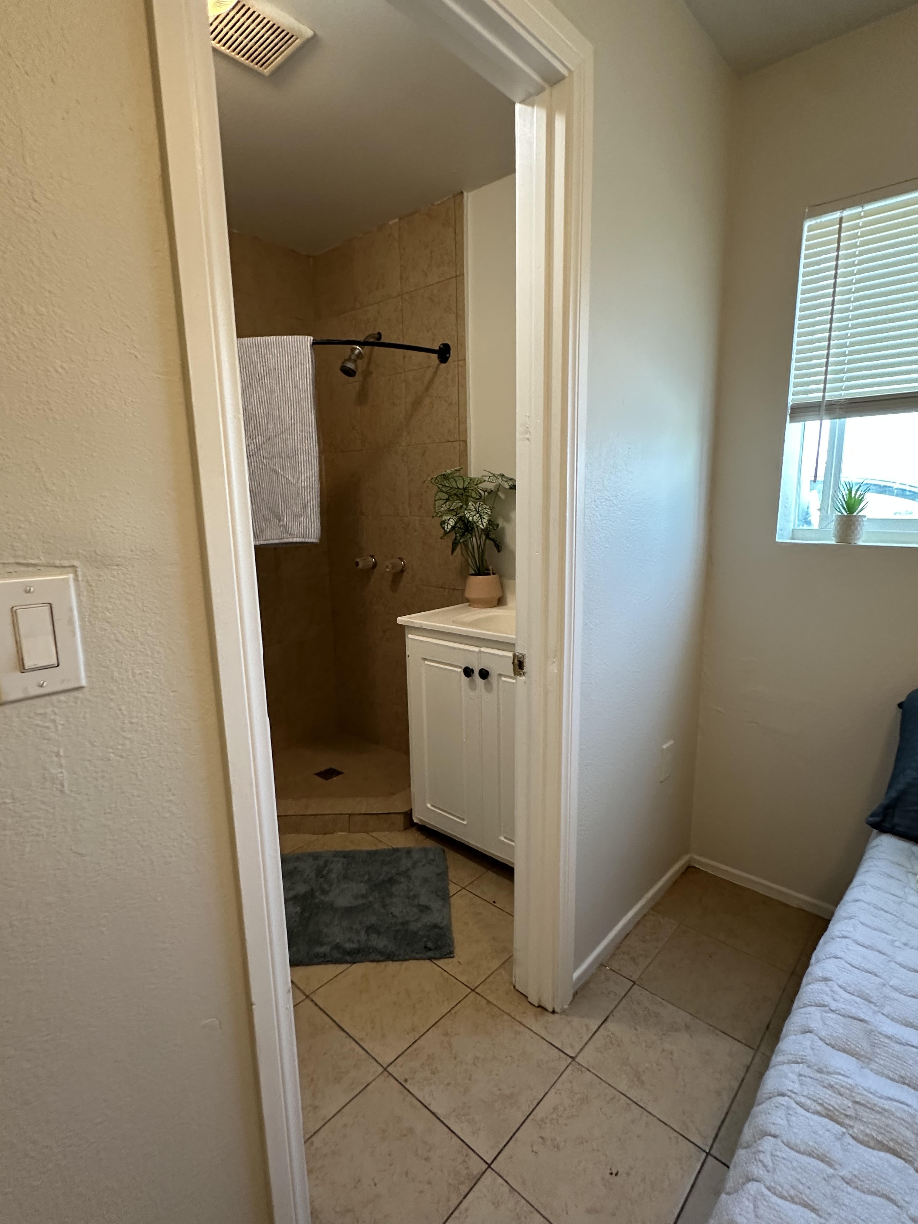 1498 E 6th St unit 7 – photo 5