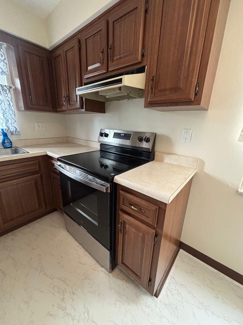 1295 Morrow Rd – photo 4