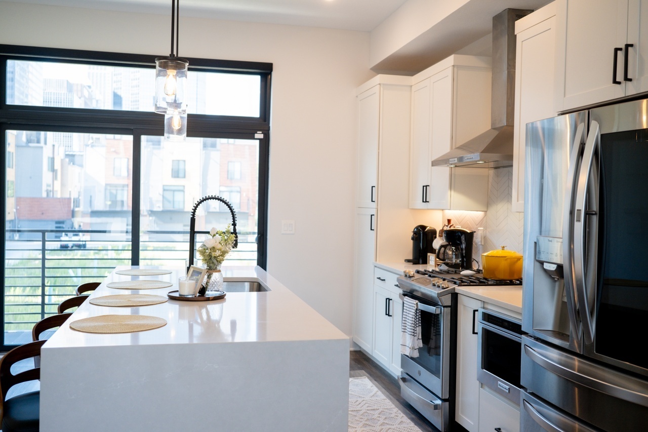 1446 E. 15th St. – photo 3