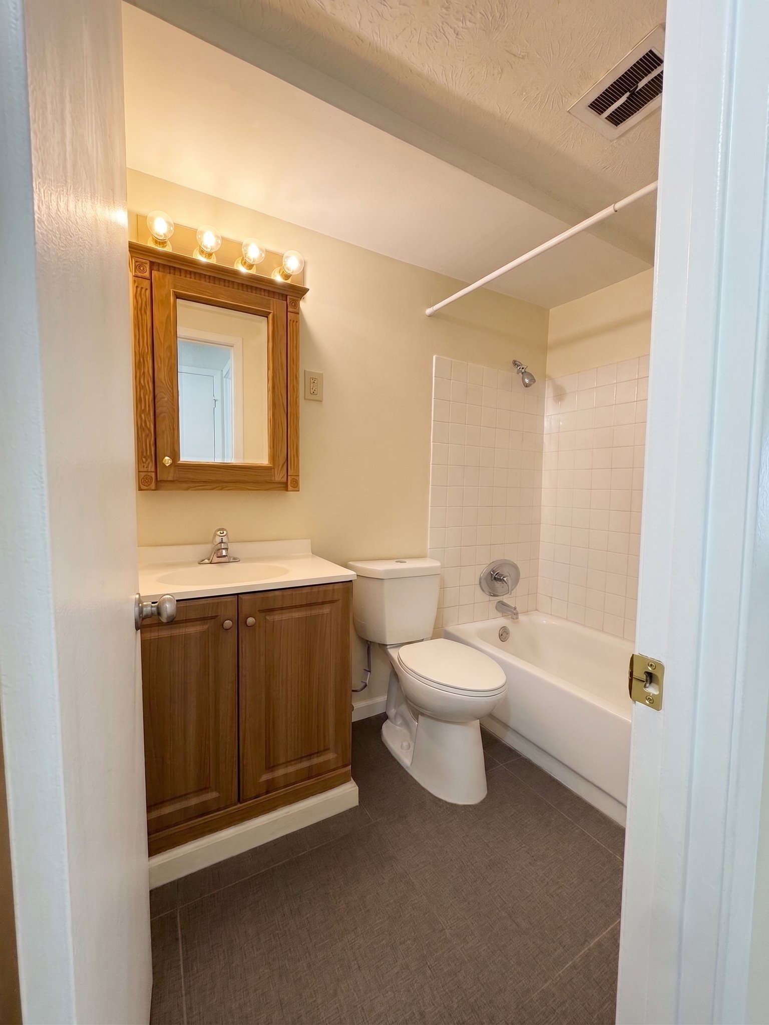 425 Southern Blvd NW unit 425 Southern Blvd – photo 3