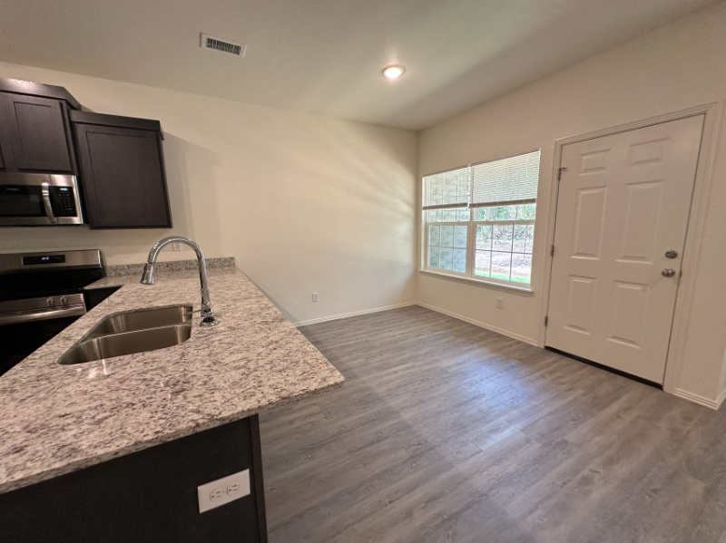 987 S Benchmark Ln unit 1 – photo 4
