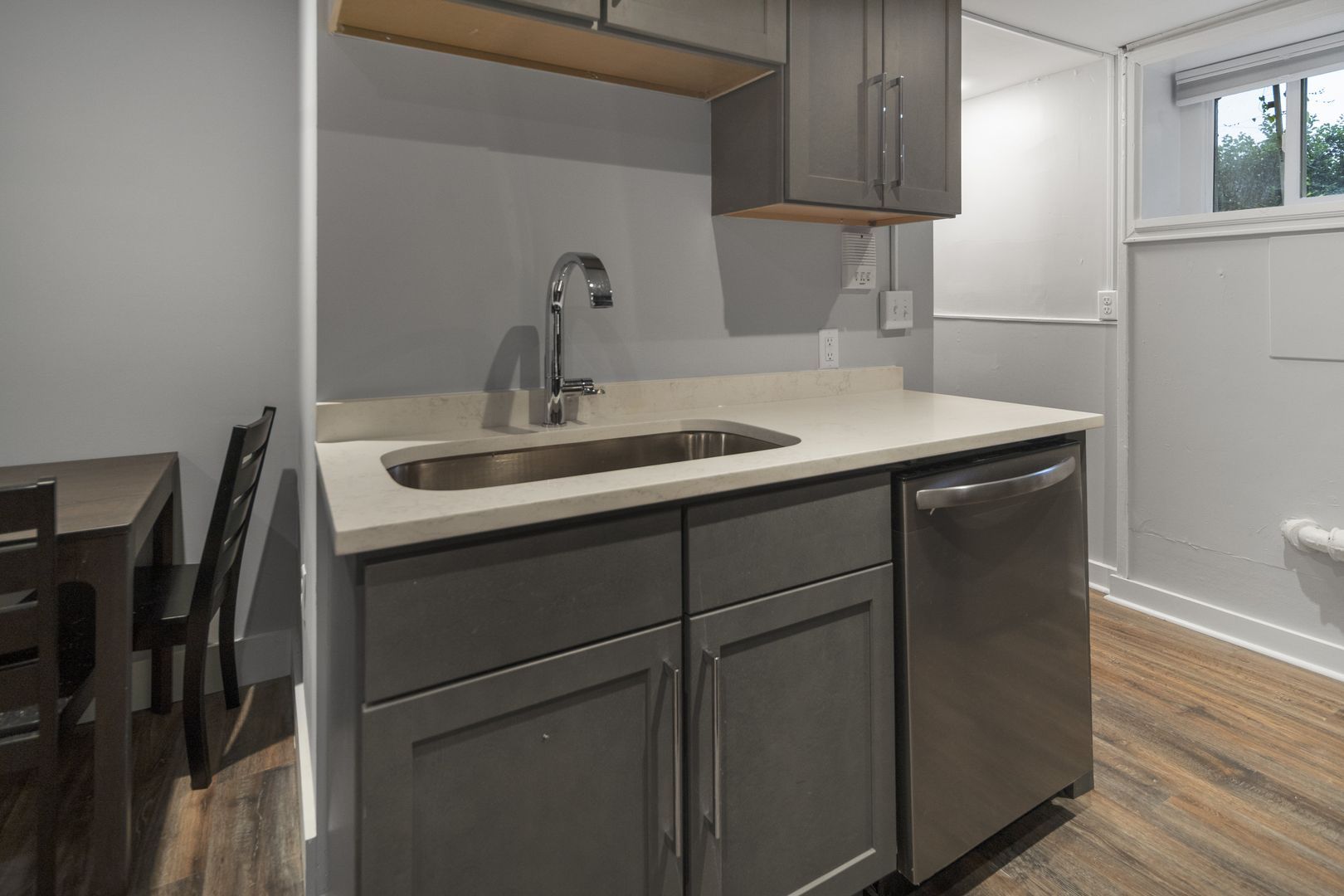710 Stewart Ave unit Apt 8 – photo 4