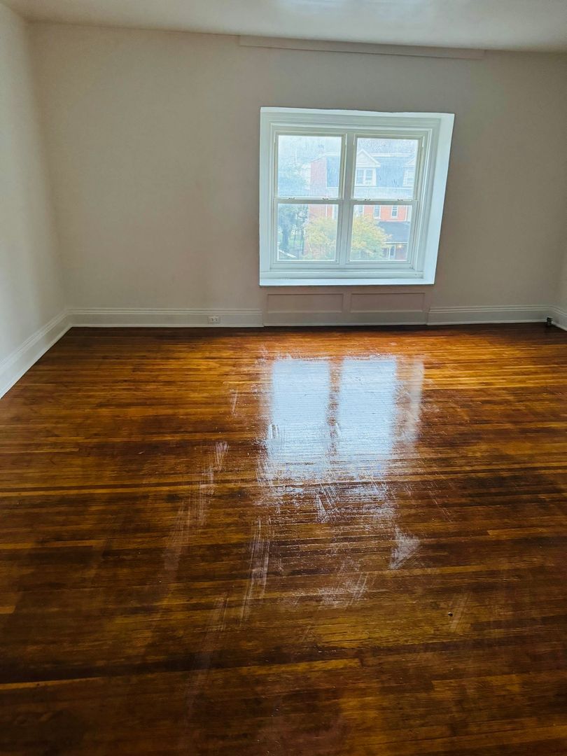 656 Linden Ave unit 3 – photo 5