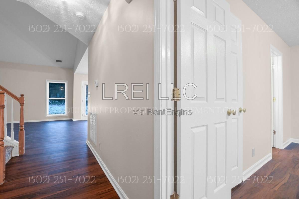 5112 Middlesex Dr – photo 2