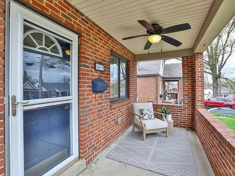 6839 Esther Ln – photo 3