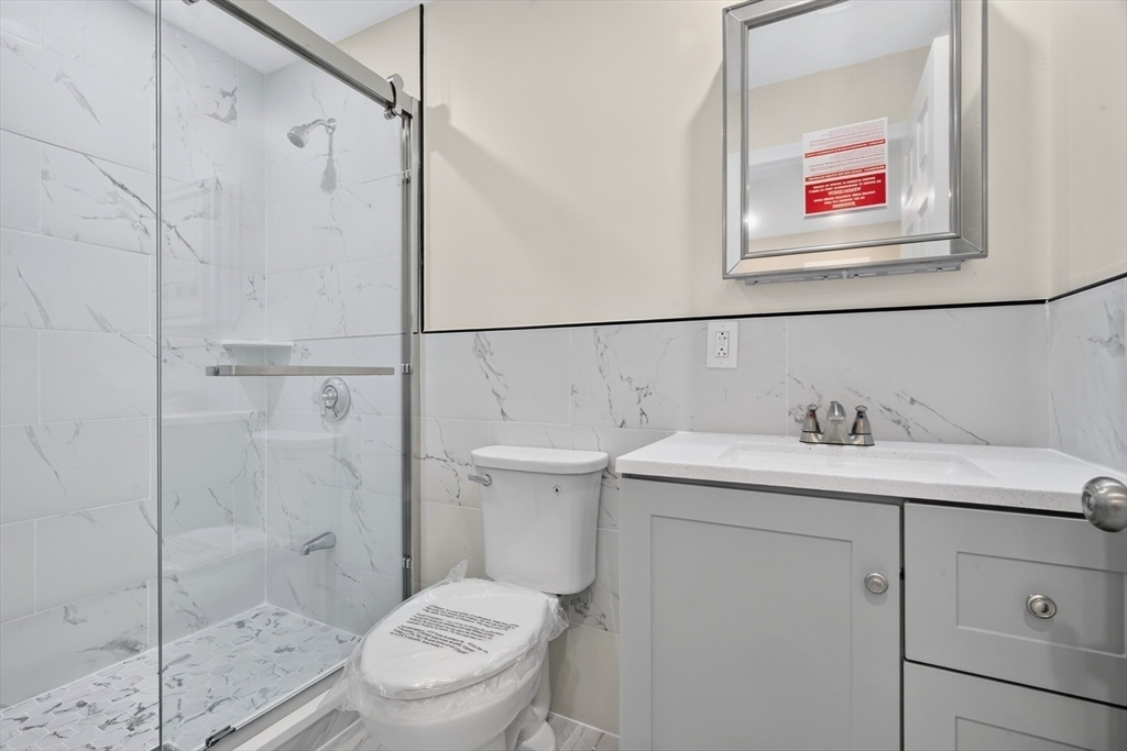 45 Edwin St unit 2 – photo 4