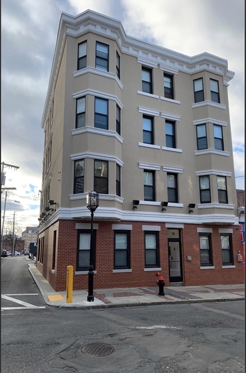 16 5th St unit 18 – photo 1