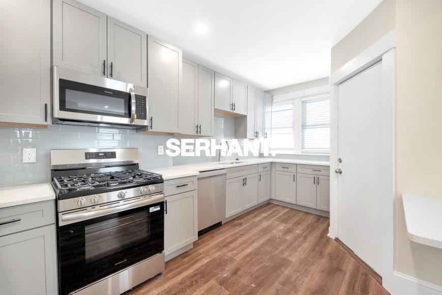 103 School St – photo 1