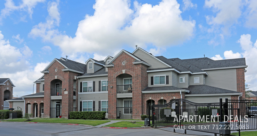 1309 Grand Plaza Dr – photo 4