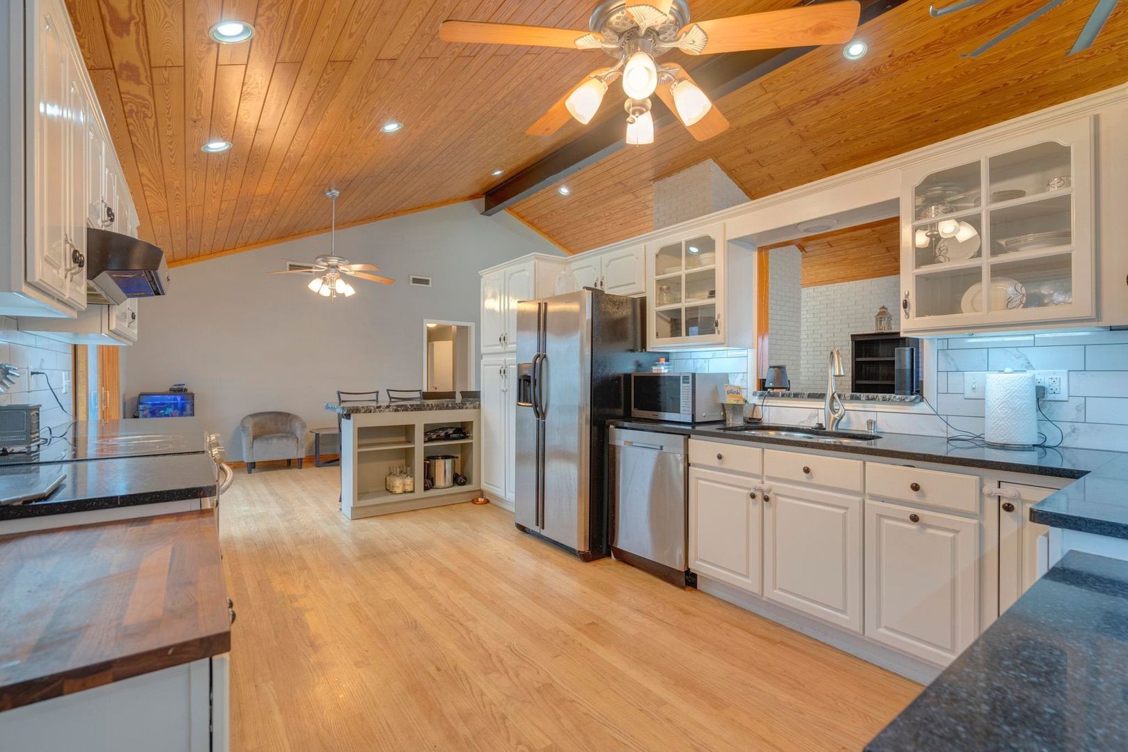 202 Fincastle Dr – photo 1