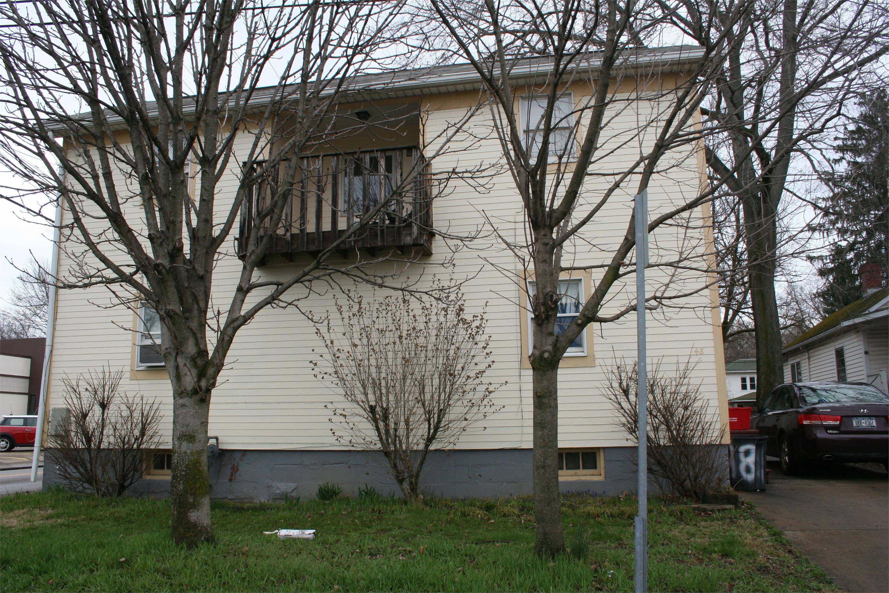 48 Moore Ave – photo 3